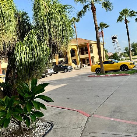 Texas Inn And Suites City Center At University Dr. Edinburg Ngoại thất bức ảnh