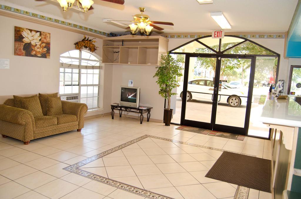 Texas Inn And Suites City Center At University Dr. Edinburg Ngoại thất bức ảnh