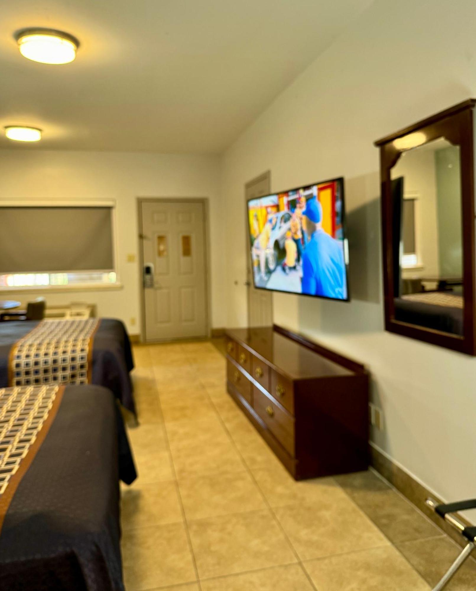 Texas Inn And Suites City Center At University Dr. Edinburg Ngoại thất bức ảnh