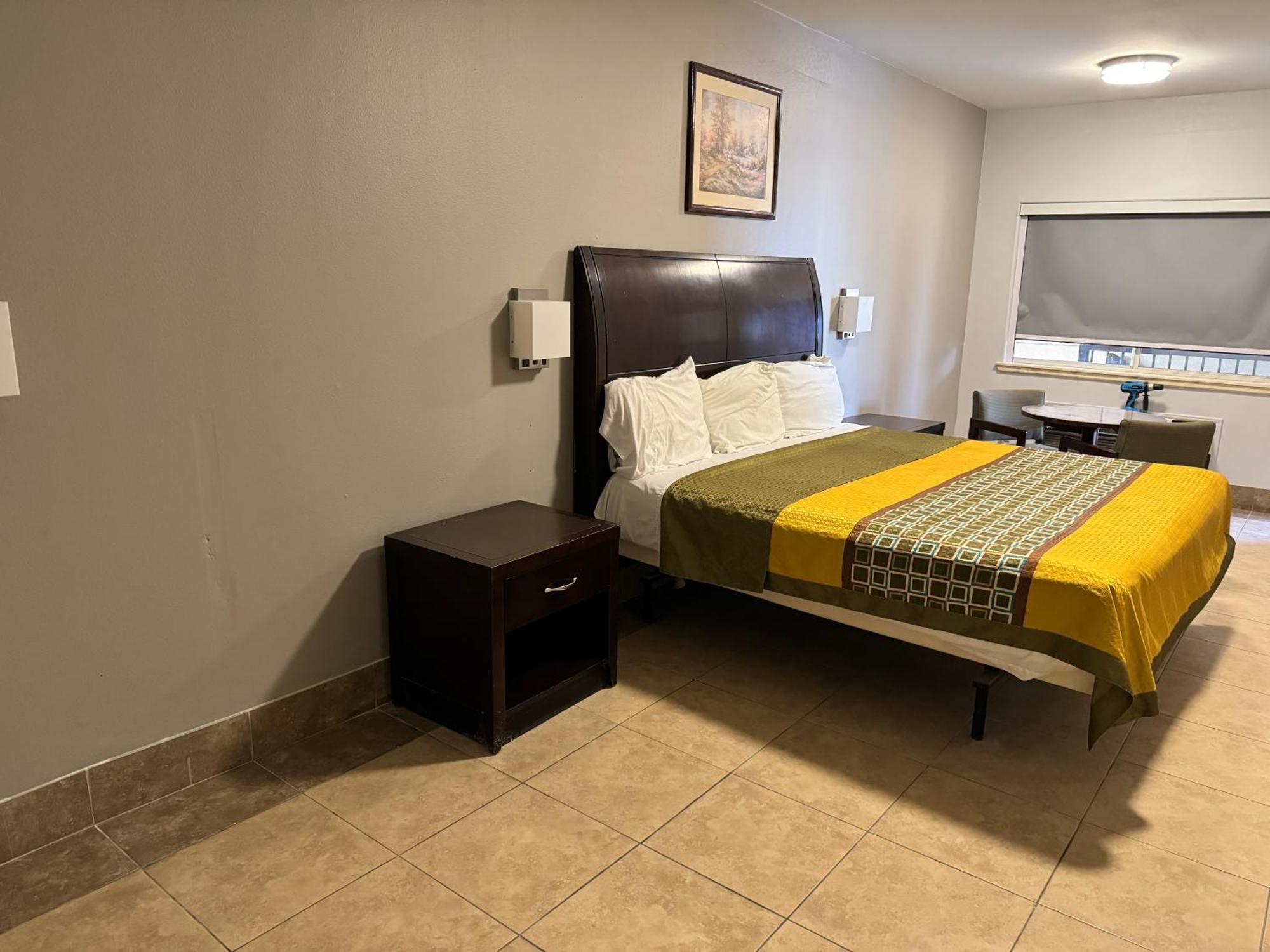 Texas Inn And Suites City Center At University Dr. Edinburg Ngoại thất bức ảnh
