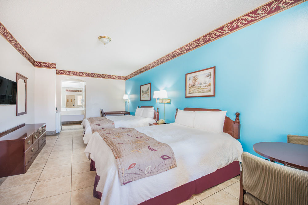 Texas Inn And Suites City Center At University Dr. Edinburg Ngoại thất bức ảnh