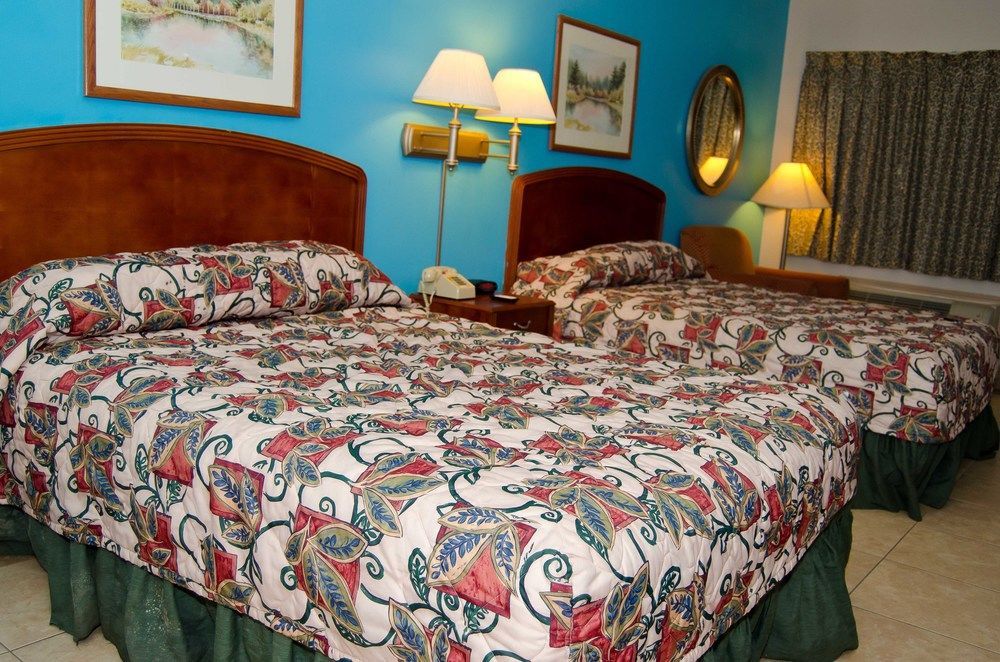 Texas Inn And Suites City Center At University Dr. Edinburg Ngoại thất bức ảnh